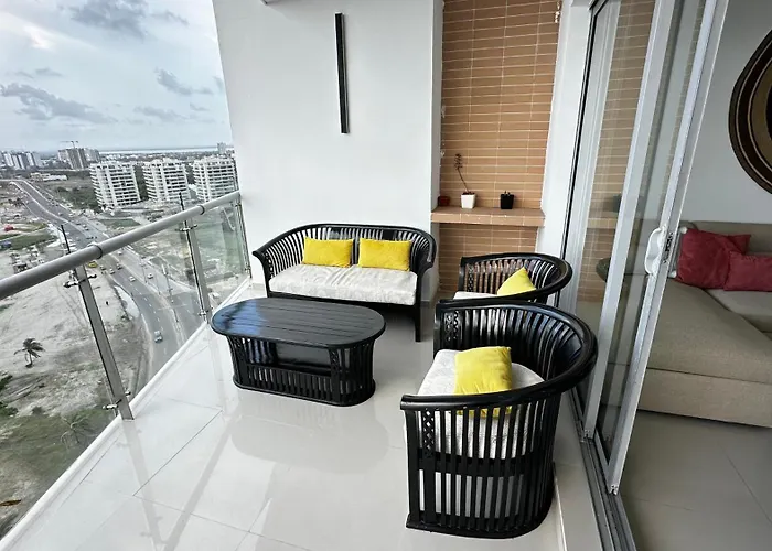 Front Beach Apartment Close To The Cartagena Letters
